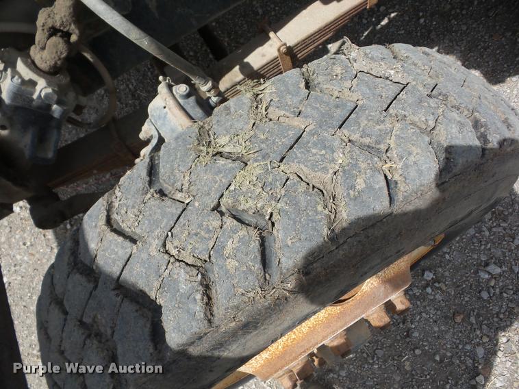 image for item AG9454 1997 Ford LNT8000 ANFO bulk handling truck