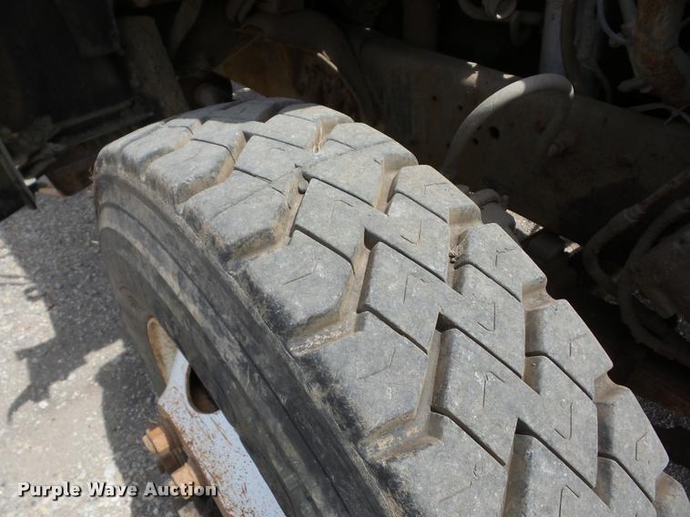 image for item AG9454 1997 Ford LNT8000 ANFO bulk handling truck