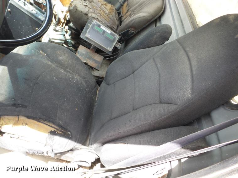 image for item AG9454 1997 Ford LNT8000 ANFO bulk handling truck