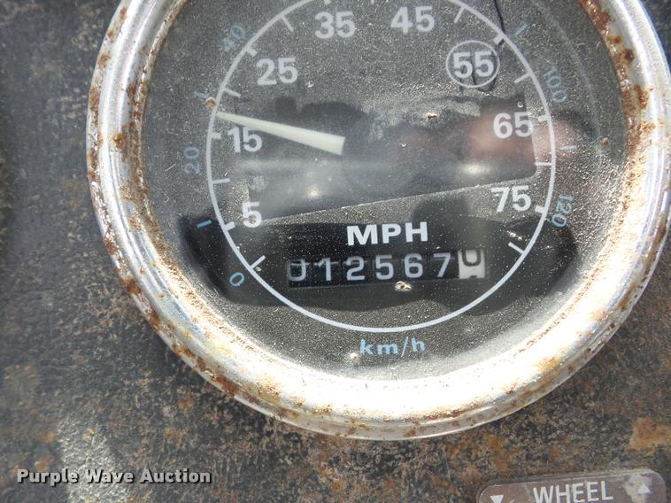 image for item AG9454 1997 Ford LNT8000 ANFO bulk handling truck