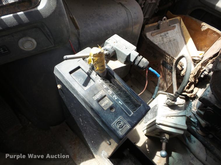 image for item AG9454 1997 Ford LNT8000 ANFO bulk handling truck