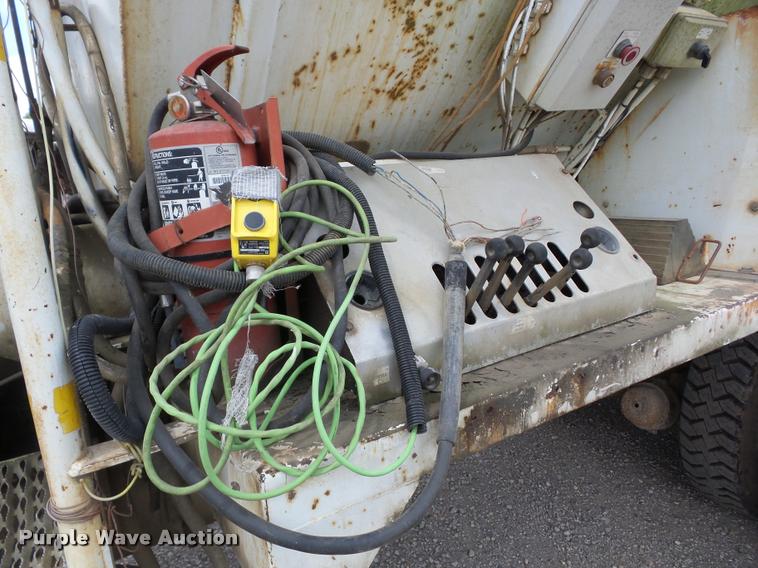 image for item AG9454 1997 Ford LNT8000 ANFO bulk handling truck