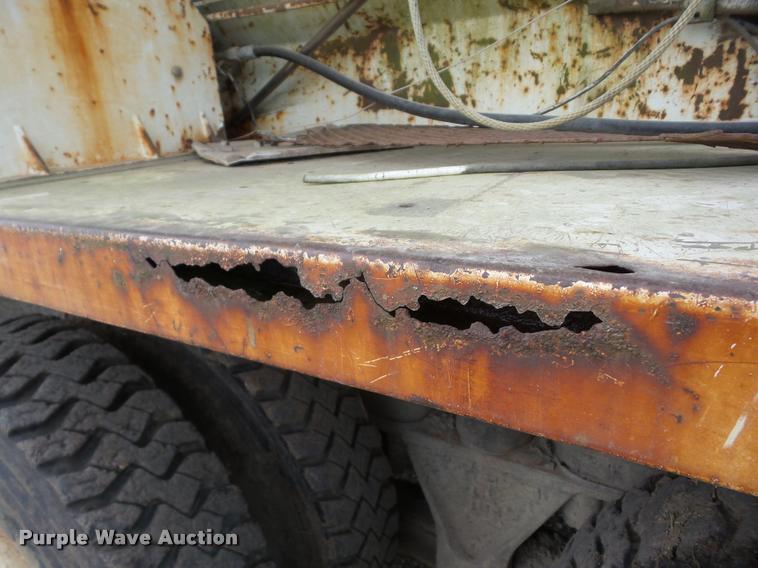 image for item AG9454 1997 Ford LNT8000 ANFO bulk handling truck