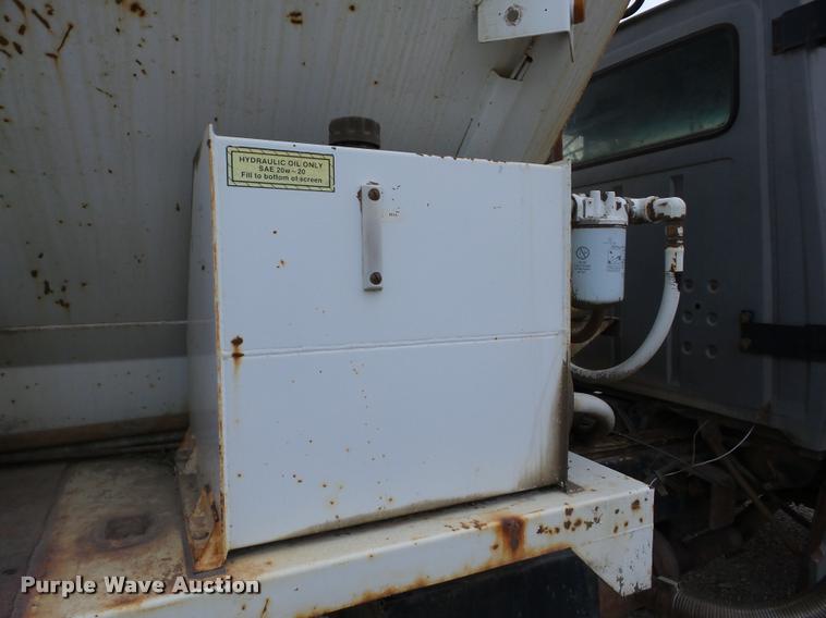 image for item AG9454 1997 Ford LNT8000 ANFO bulk handling truck