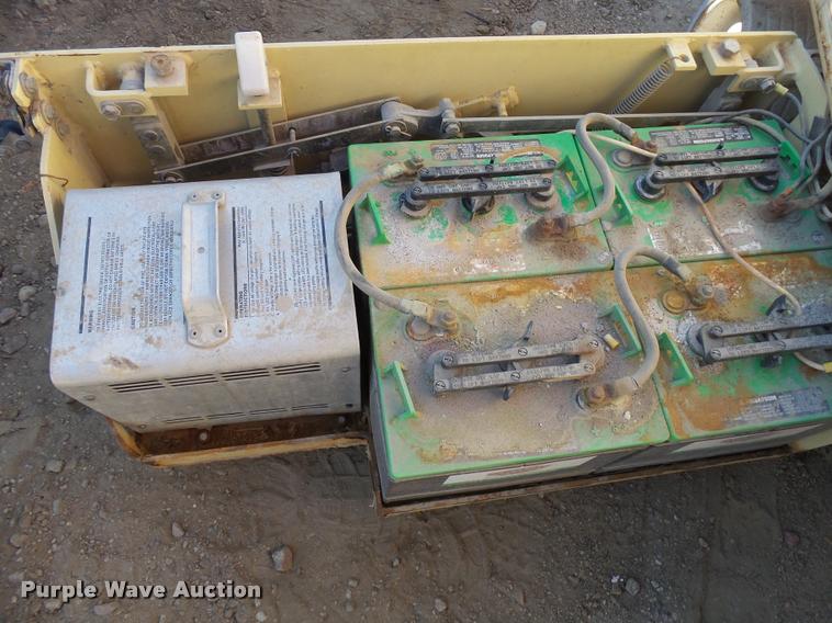 image for item AL9132 JLG 1932E2 scissor lift