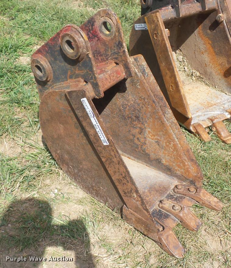 image for item BG9711 Compact excavator bucket