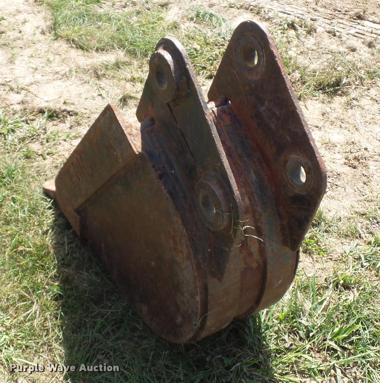 image for item BG9711 Compact excavator bucket