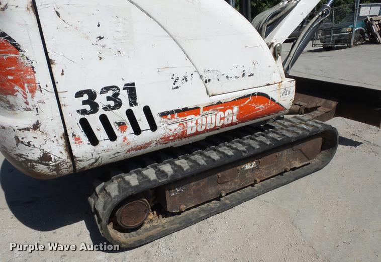 image for item BG9727 2003 Bobcat 331 compact excavator