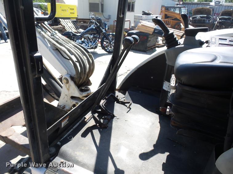 image for item BG9727 2003 Bobcat 331 compact excavator
