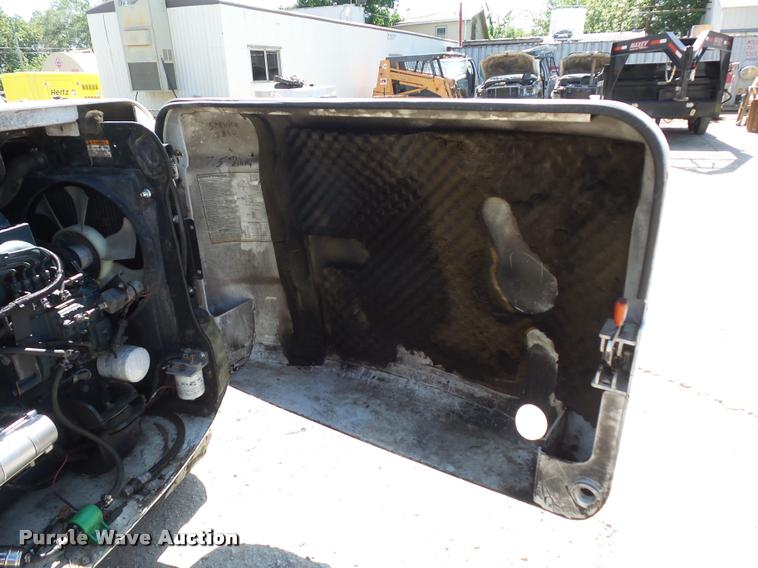 image for item BG9727 2003 Bobcat 331 compact excavator