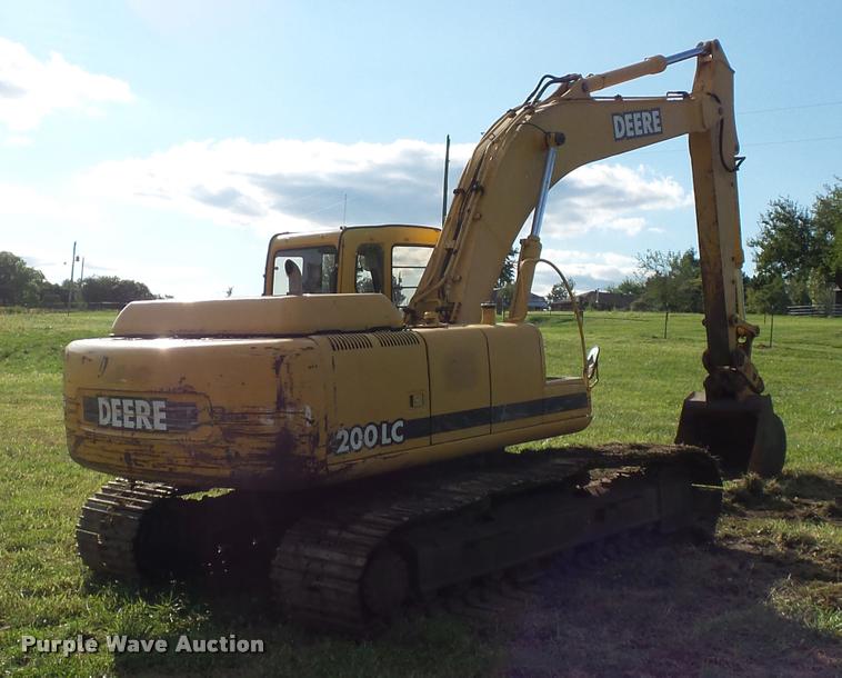 image for item BK9596 1999 John Deere 200LC excavator
