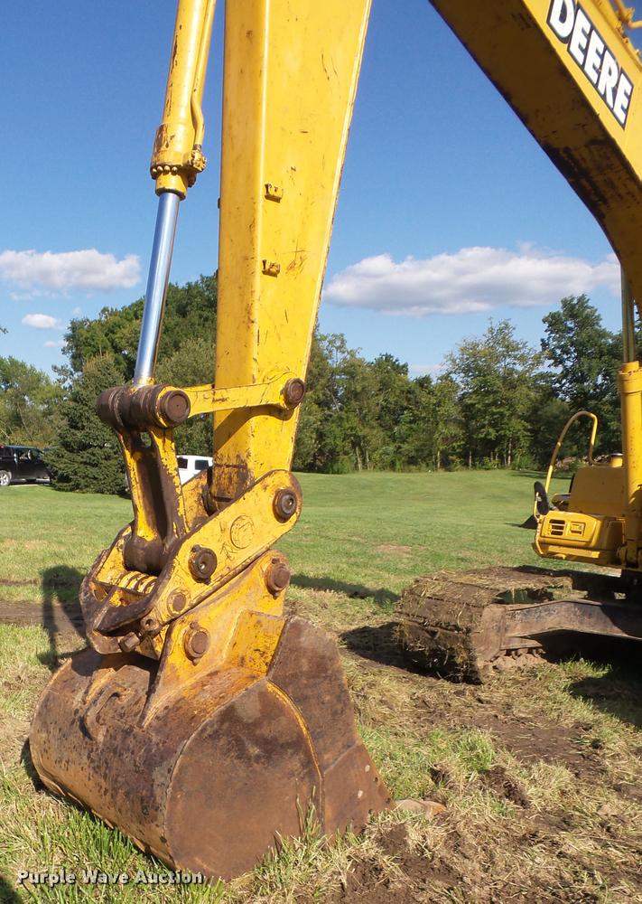 image for item BK9596 1999 John Deere 200LC excavator