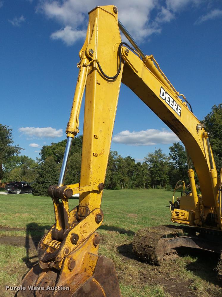 image for item BK9596 1999 John Deere 200LC excavator