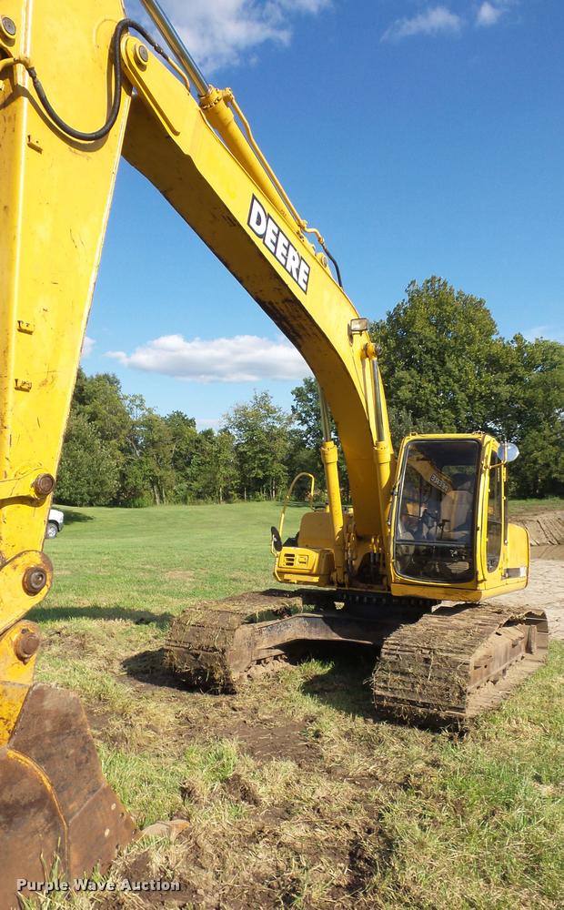 image for item BK9596 1999 John Deere 200LC excavator