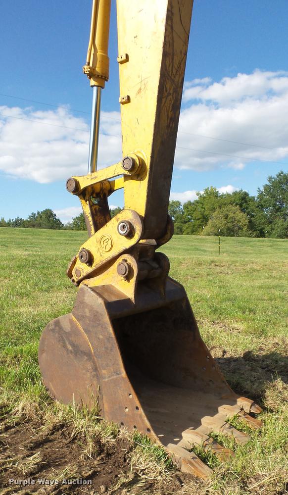 image for item BK9596 1999 John Deere 200LC excavator