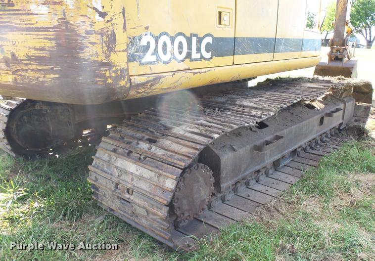 image for item BK9596 1999 John Deere 200LC excavator