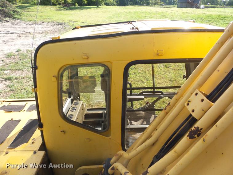 image for item BK9596 1999 John Deere 200LC excavator