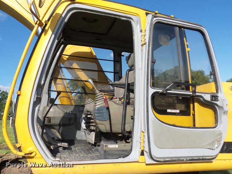 image for item BK9596 1999 John Deere 200LC excavator