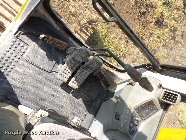 image for item BK9596 1999 John Deere 200LC excavator