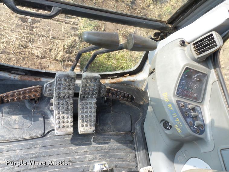 image for item BK9596 1999 John Deere 200LC excavator