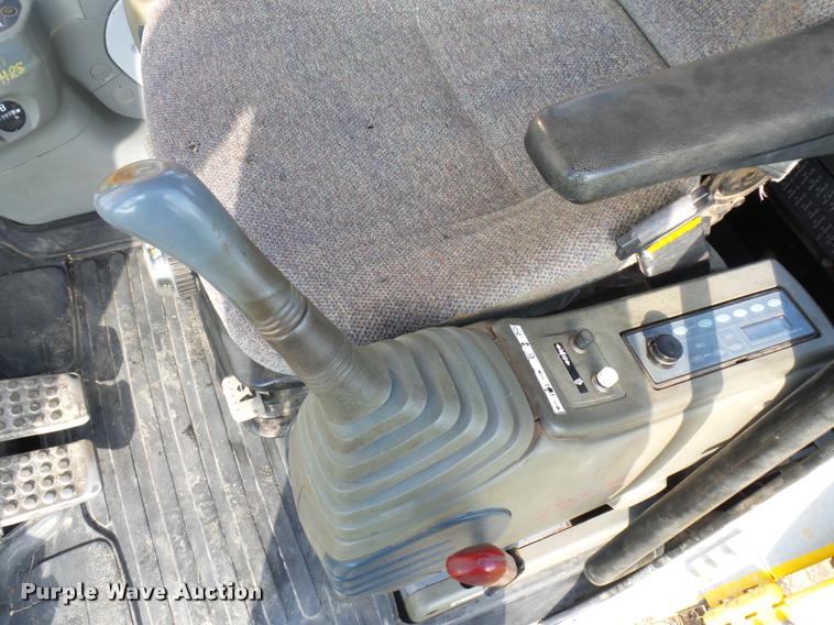 image for item BK9596 1999 John Deere 200LC excavator