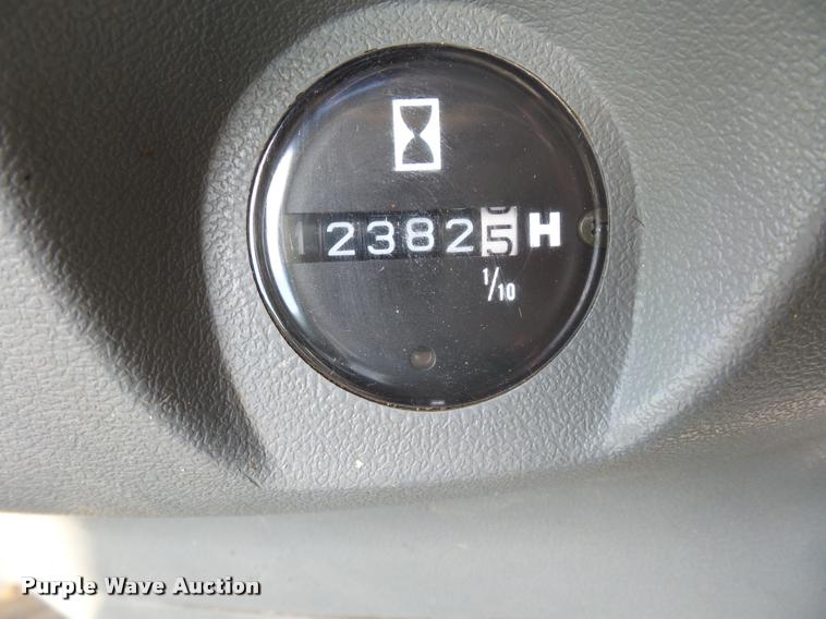 image for item BK9596 1999 John Deere 200LC excavator