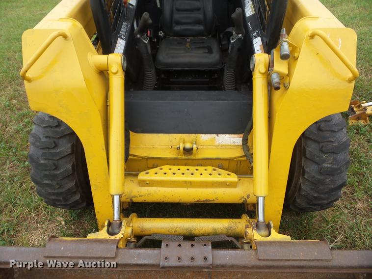 image for item BK9624 1999 John Deere 240 skid steer