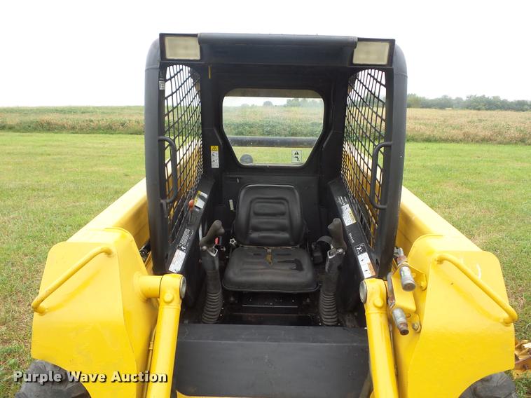 image for item BK9624 1999 John Deere 240 skid steer
