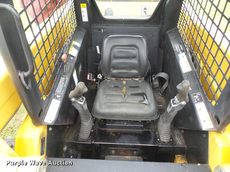image for item BK9624 1999 John Deere 240 skid steer