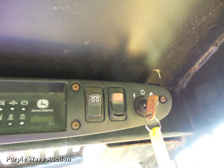 image for item BK9624 1999 John Deere 240 skid steer