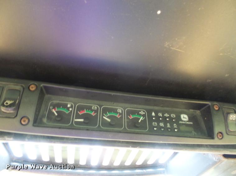 image for item BK9624 1999 John Deere 240 skid steer