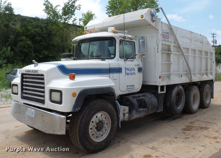 image for item BS9626 2003 Mack RD688S dump truck