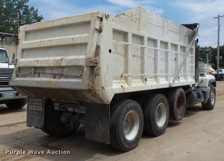 image for item BS9626 2003 Mack RD688S dump truck