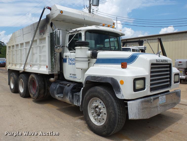 image for item BS9626 2003 Mack RD688S dump truck