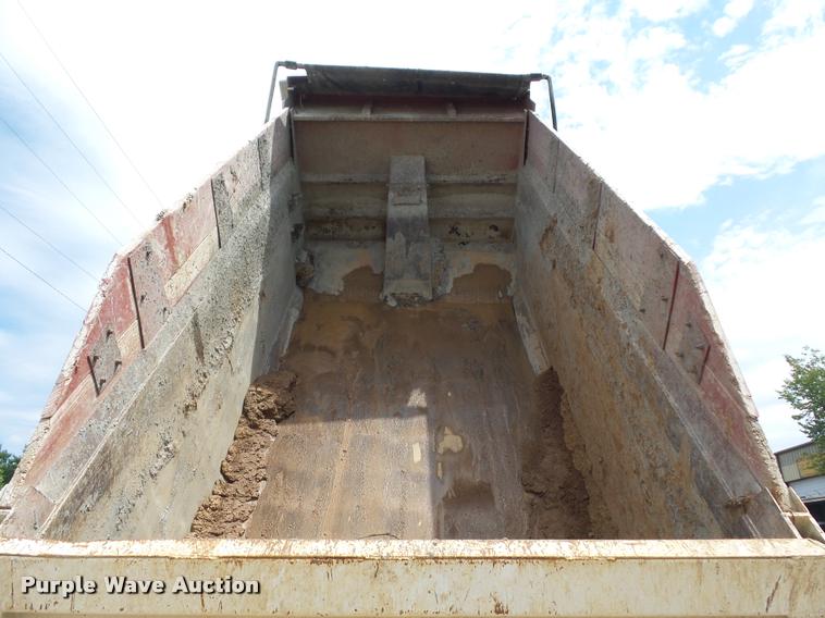 image for item BS9626 2003 Mack RD688S dump truck