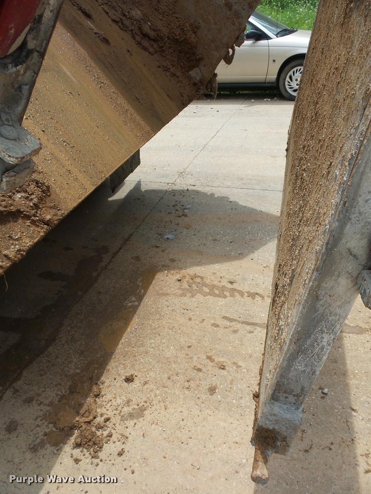 image for item BS9626 2003 Mack RD688S dump truck