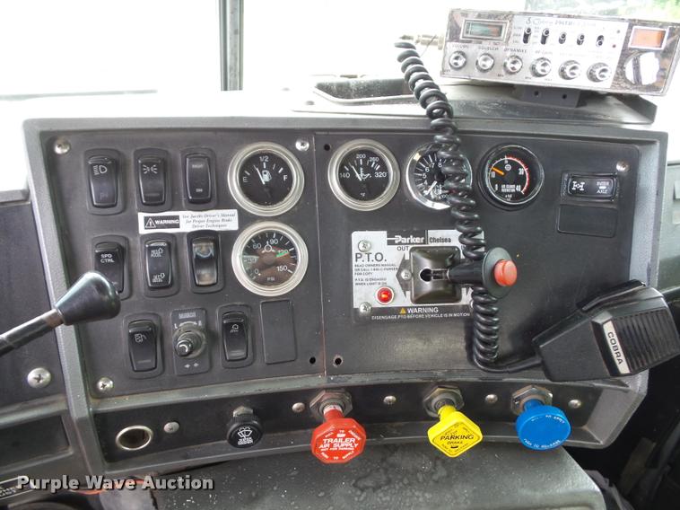 image for item BS9626 2003 Mack RD688S dump truck