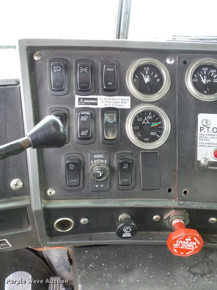 image for item BS9626 2003 Mack RD688S dump truck