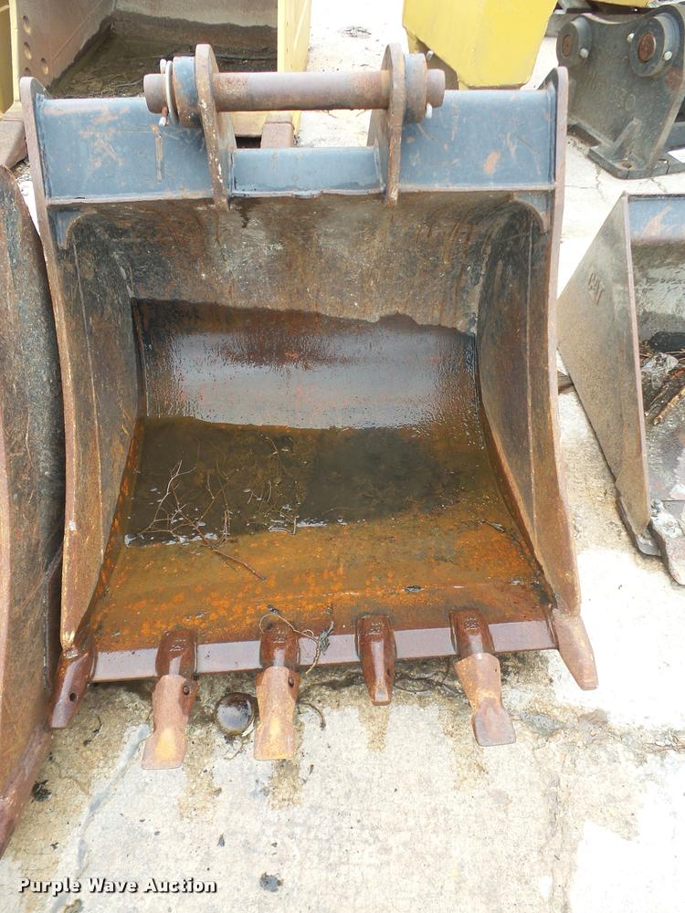 image for item BV9764 36"W backhoe bucket