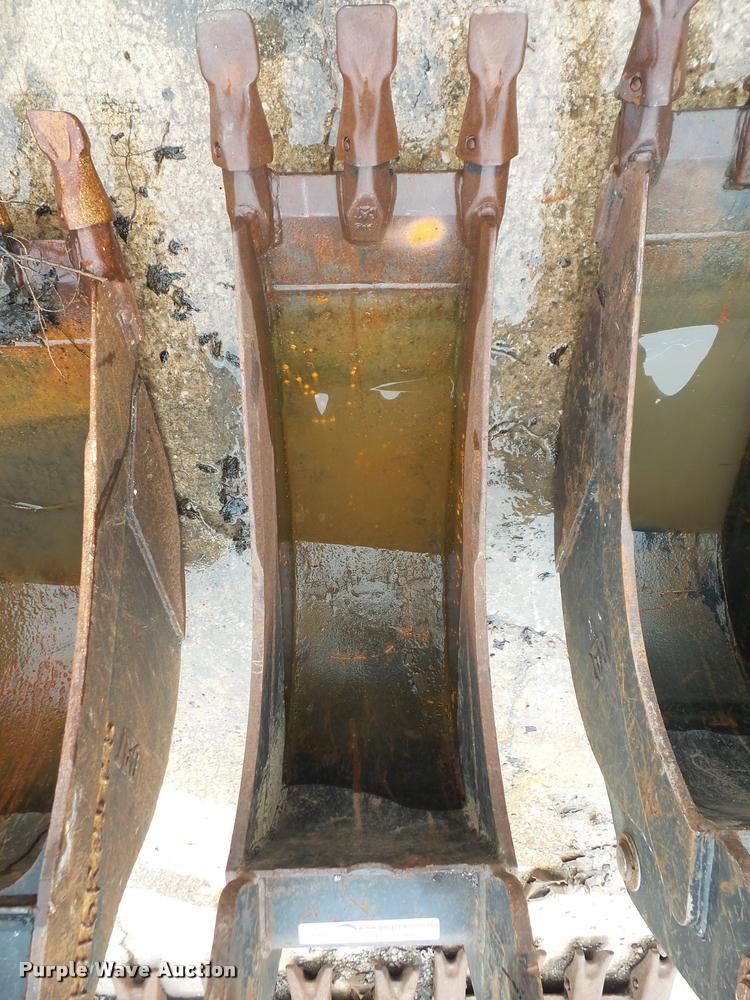 image for item BV9766 12"W backhoe bucket