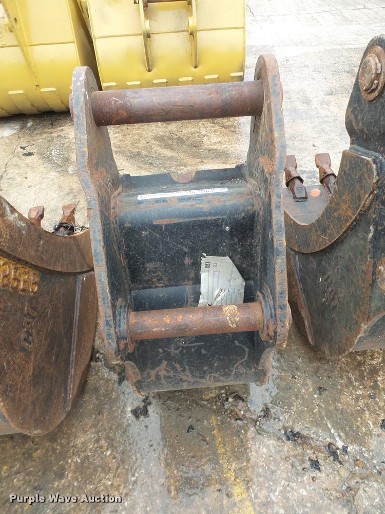 image for item BV9766 12"W backhoe bucket