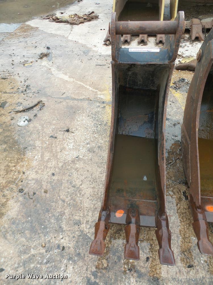 image for item BV9767 12"W backhoe bucket