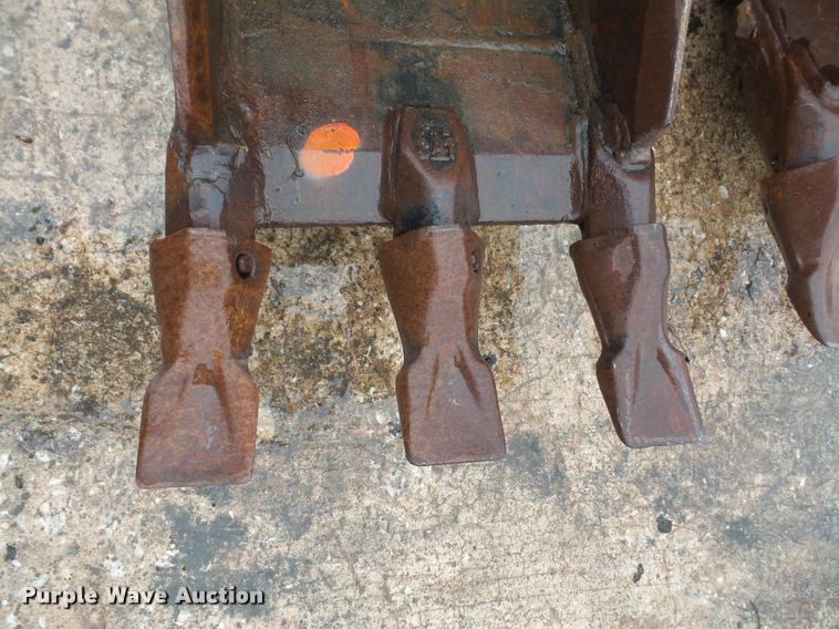 image for item BV9767 12"W backhoe bucket