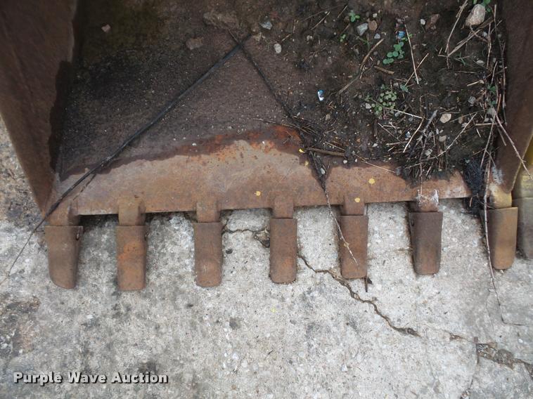 image for item BV9768 30"W backhoe bucket