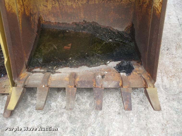 image for item BV9771 36"W backhoe bucket