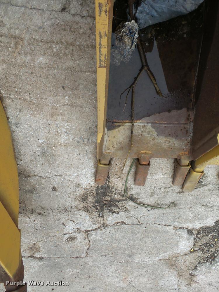 image for item BV9774 16"W backhoe bucket