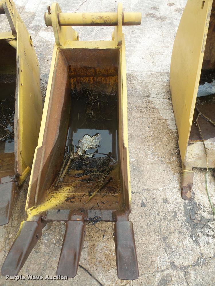 image for item BV9775 12"W backhoe bucket