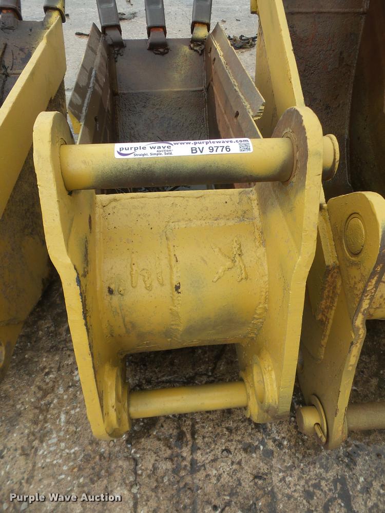 image for item BV9776 12"W backhoe bucket