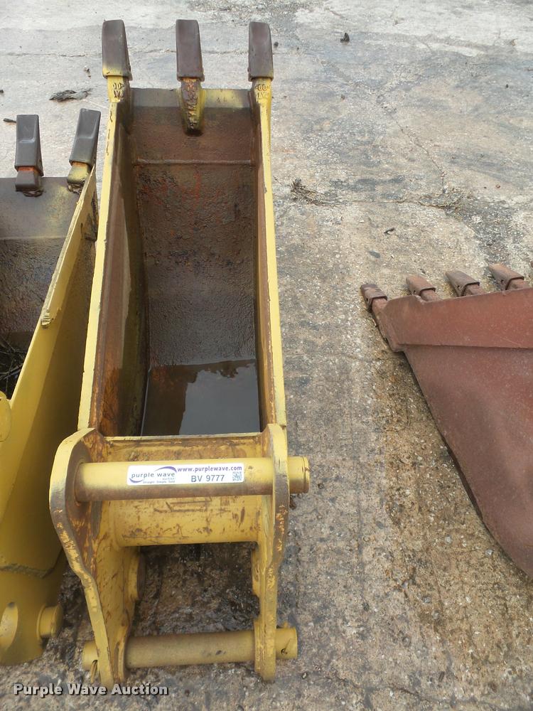 image for item BV9777 12"W backhoe bucket