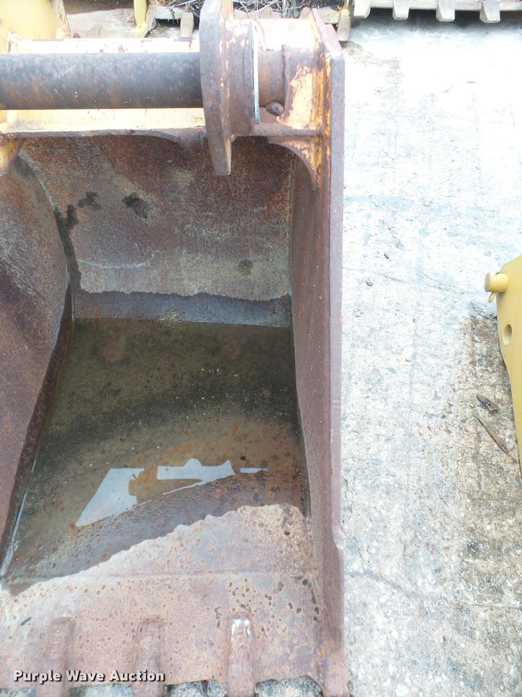 image for item BV9778 24"W backhoe bucket